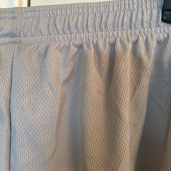 Galaxy by Harvic Men's Shorts - Silver 22" - Size M - NWT - Picture 9 of 9